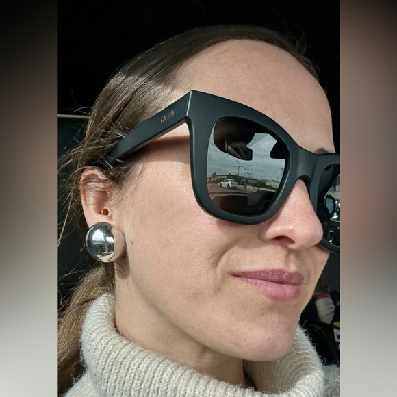 Meet your Posher, Shelby - Picture 1 of 1